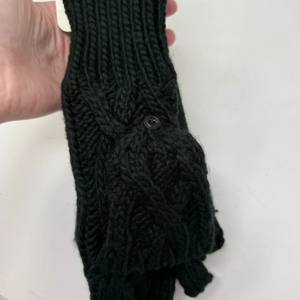 CALIA By Carrie Underwood Black Cable Knit Mittens Gloves NWT